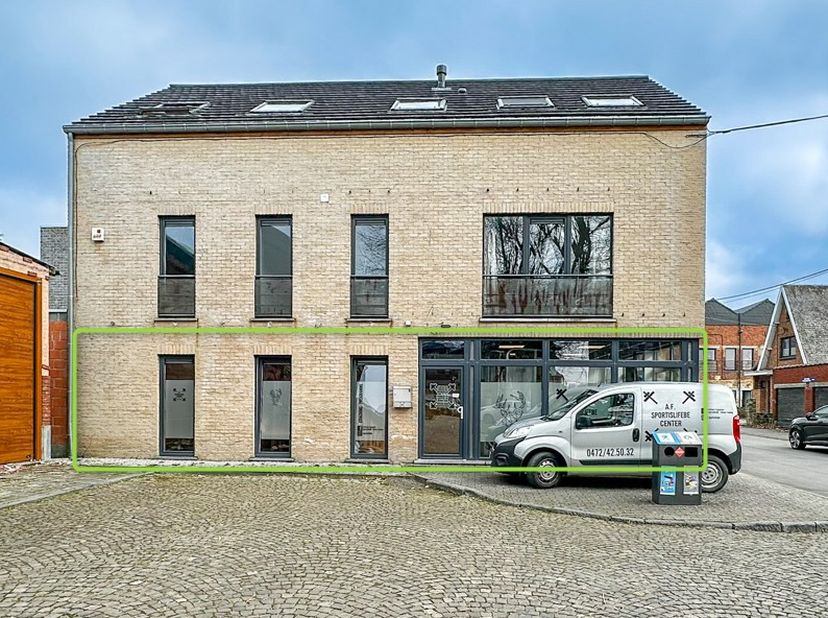 Bedrijfsvastgoed te koop
                    in 6141 Forchies-la-Marche