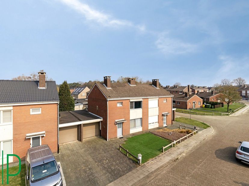 Te renoveren woning in rustige wijk te Grobbendonk.&lt;br /&gt;
Deze te renoveren halfopen bebouwing, gelegen in een rustige wijk te Grobbendonk, biedt volo