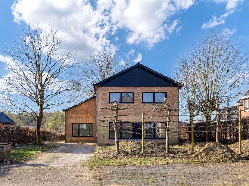 Maison à vendre
                    à 3945 Oostham