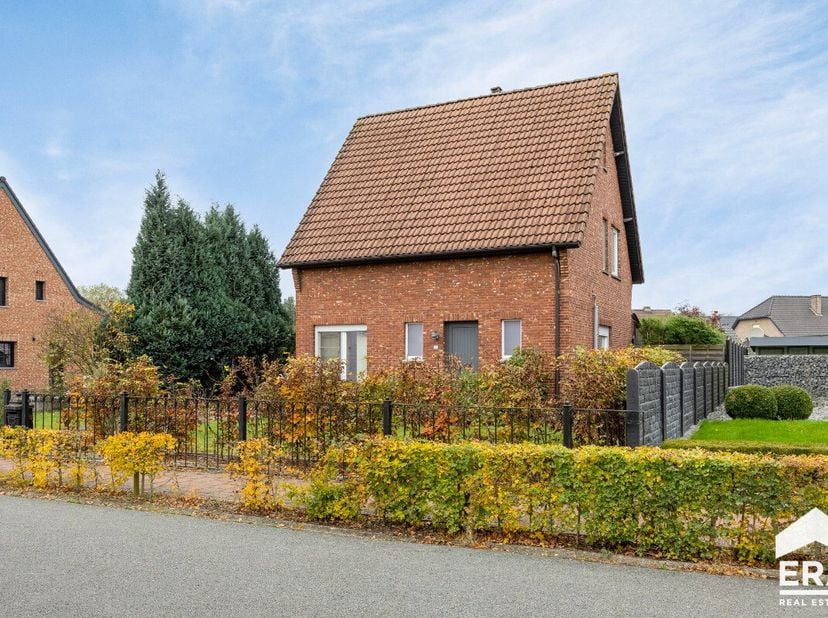 Rustig gelegen woning met uitbreidingsmogelijkheden in Houthalen-Oost - 3 slaapkamers - 874m² grond.Voor meer info, ga naar https://www.era.be/nl/te-k