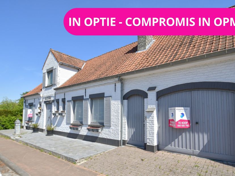 | IN OPTIE - COMPROMIS IN OPMAAK | Beernem - Vanafprijs - GOED GELEGEN WONING en bijgebouw met prachtige idyllische tuin met UITWEG ACHTERAAN op een p