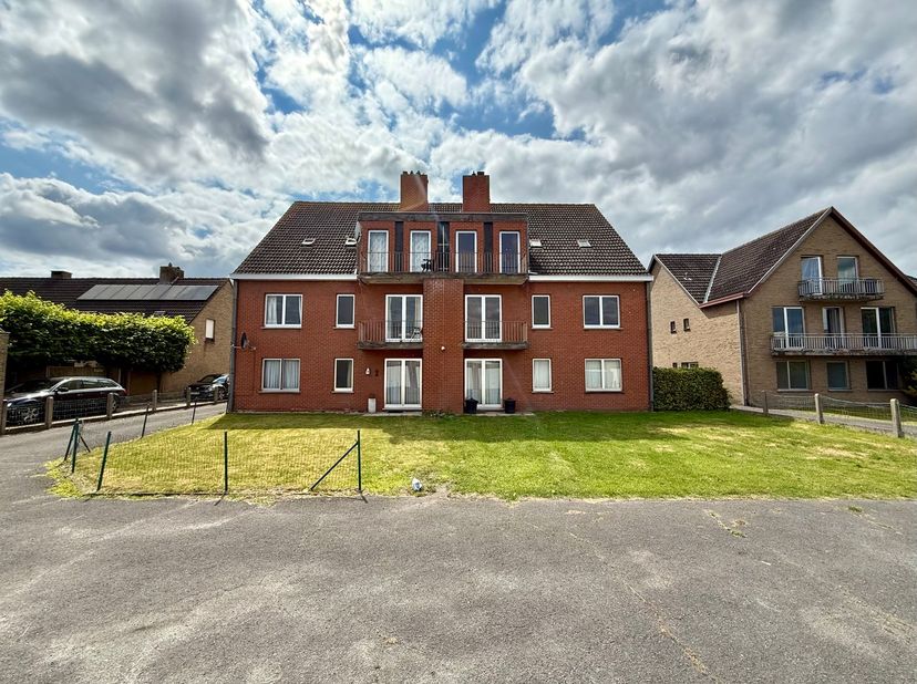 Interessant investeringsproject op een ideale locatie te Assebroek. Het aangeboden geheel bestaat uit 6 entiteiten opgebouwd uit: 1 en 2-slaapkamer ap