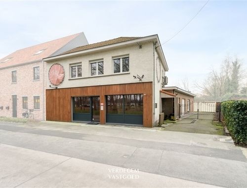                                         Bâtiment commercial à vendre à Evergem, € 449.000
