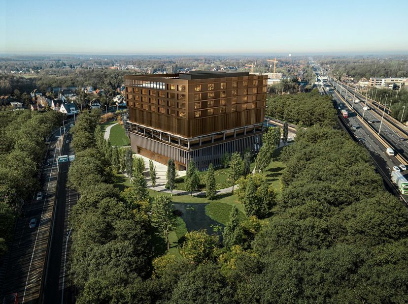 Deze high-end kantoren te huur bevinden zich in nieuwbouw kantorencomplex Ouverture. De ligging langs de Kortrijksesteenweg, vlakbij Flanders Expo en