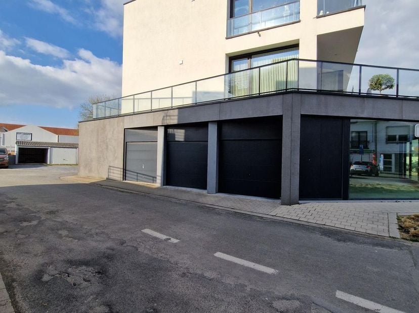 Garage à vendre
                    à 8760 Meulebeke