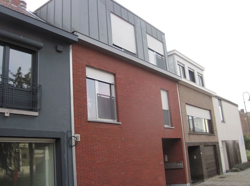 Appartement à louer
                    à 9810 Eke