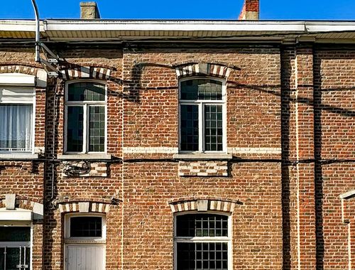                                         Maison à vendre à Leval-Trahegnies, € 120.000
