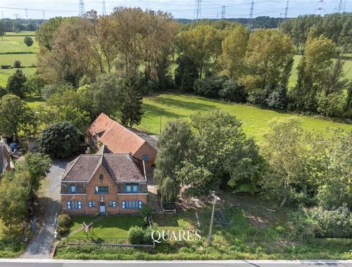                                         Woning te koop in Bazel, € 635.000
