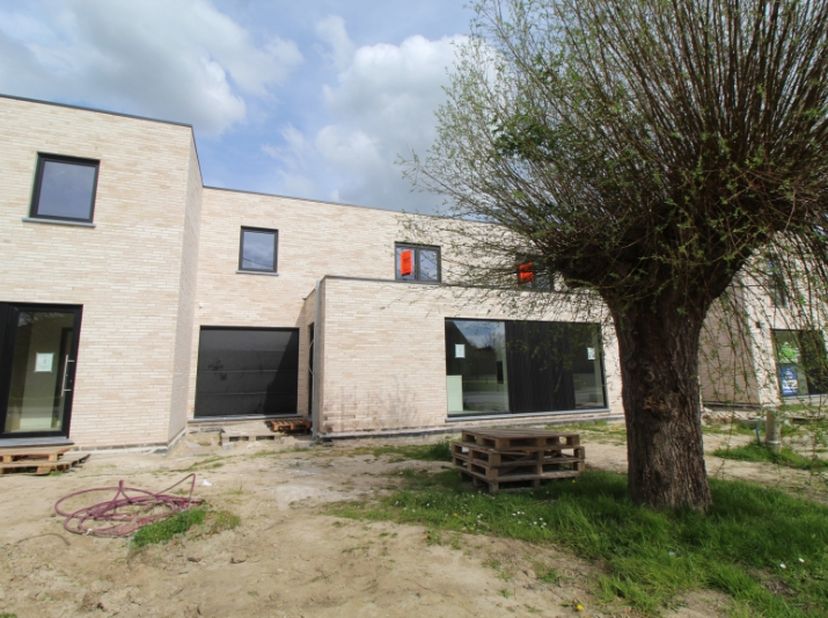 Maison à louer
                    à 8800 Roeselare