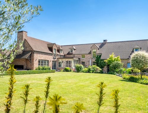                                         Maison à vendre à Vezon, € 850.000

