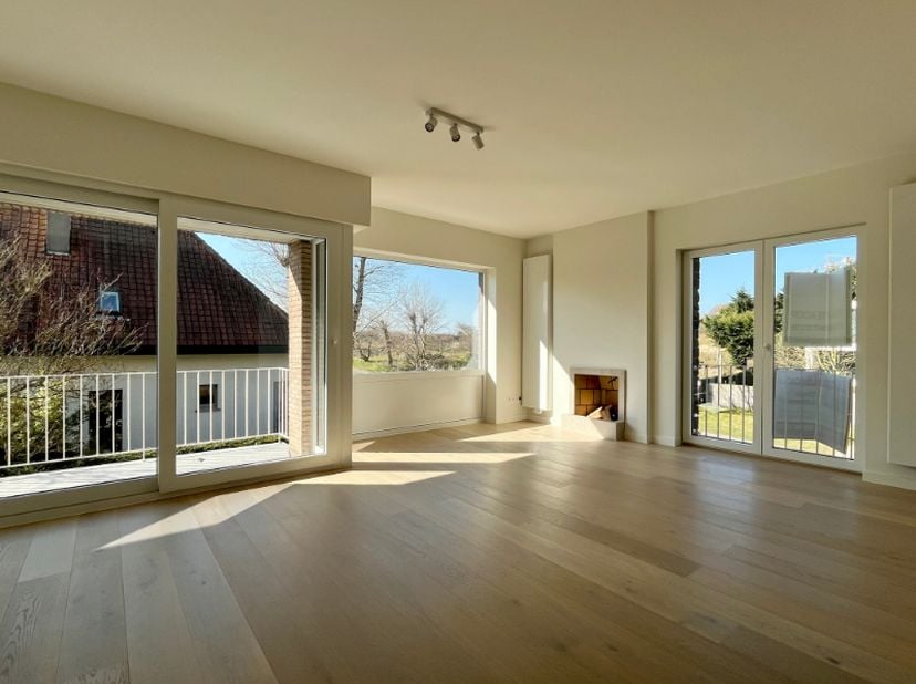 Découvrez cet appartement ensoleillé et prêt à emménager, situé dans un endroit calme près du centre de Oostduinkerke-bad. &lt;br /&gt;
&lt;br /&gt;
Cet apparteme