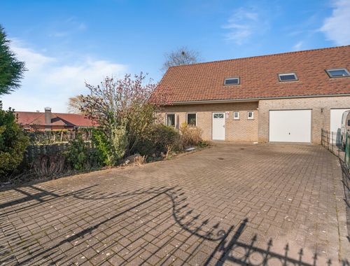                                         Woning te koop in Ghislenghien, € 335.000
