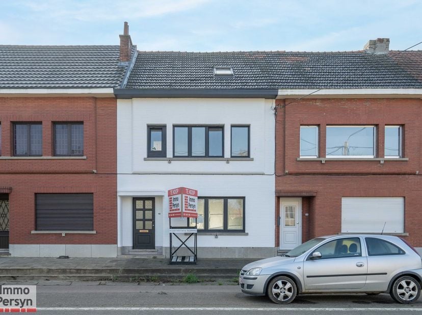 Op de invalsweg van Diest naar Scherpenheuvel vinden we deze gerenoveerde woning terug. Deze woning heeft een make over gekregen en beschikt nu over e
