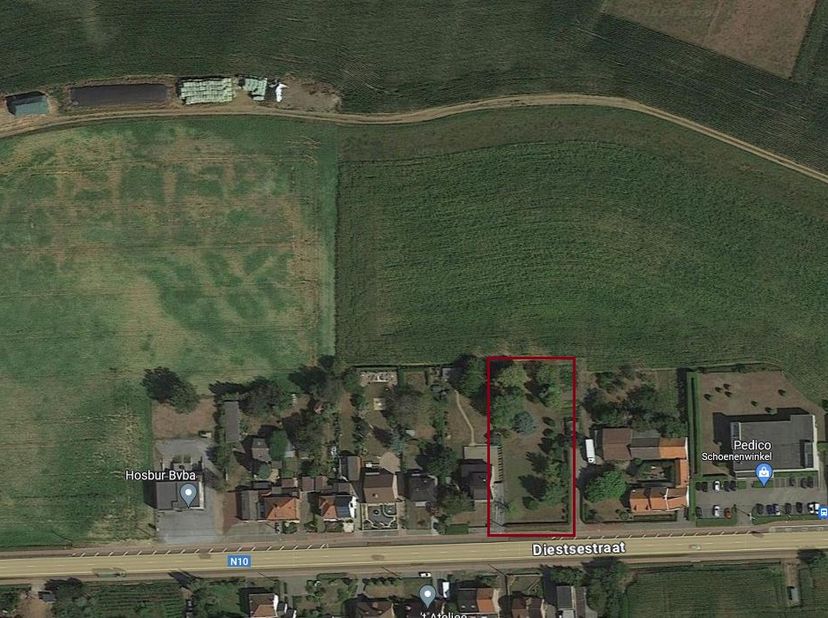 Bouwgrond (Lot 2) te koop:&lt;br /&gt;
&lt;br /&gt;
- 750m2, straatbreedte 15m, diepte 50m&lt;br /&gt;
- Open bebouwing van 9 op 17m&lt;br /&gt;
- Woongebied met landelijk ka