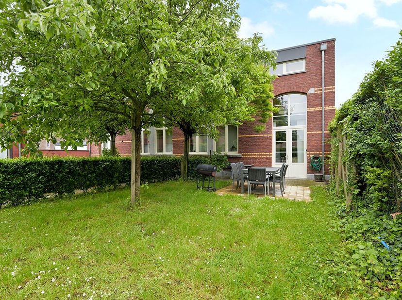 Luxe vakantie-appartementen in een in 2009 geheel gerenoveerde &quot;Oude School&quot; (bouwjaar: ca. 1900) bestaande uit 4 volledig van alle comfort voorziene