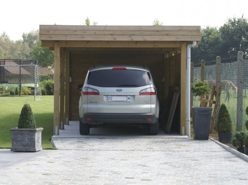 Garage à vendre
                    à 8820 Torhout