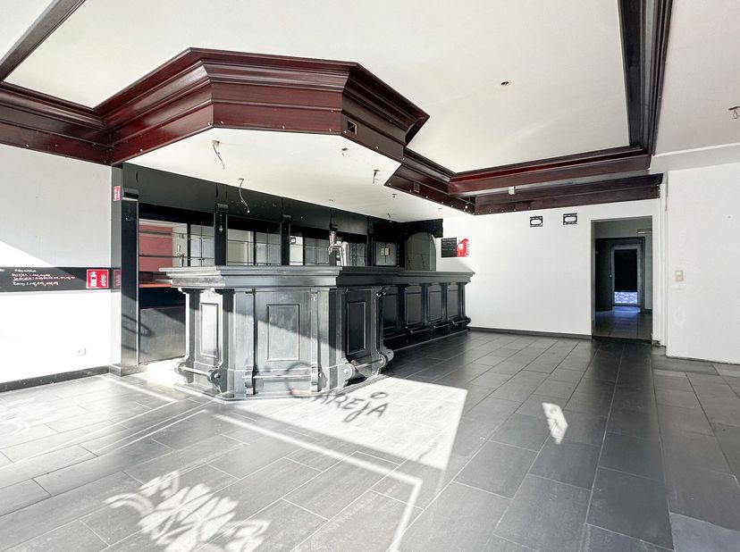 Bien professionnel à vendre
                    à 3580 Beringen