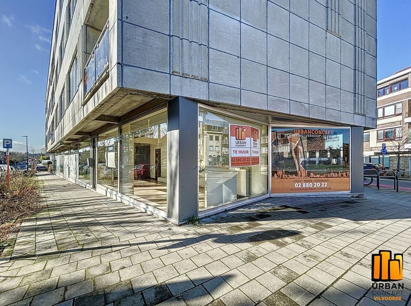 Urban Concept Vilvoorde Vous présente un rez-de-chaussée commercial à louer. Le rez-de-chaussée est composé comme suit : Pièce principale (+/- 42 m²),