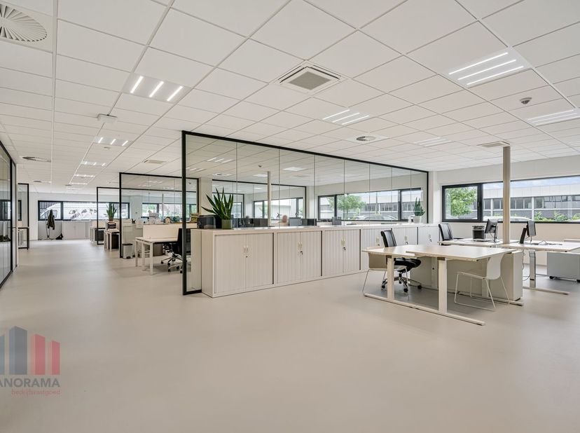 Fantastisch gelegen kantoorruimte van 466 m² te huur gelegen in het bedrijventerrein Groenbek nabij de Expresweg (850 m) met een onmiddellijke verbind