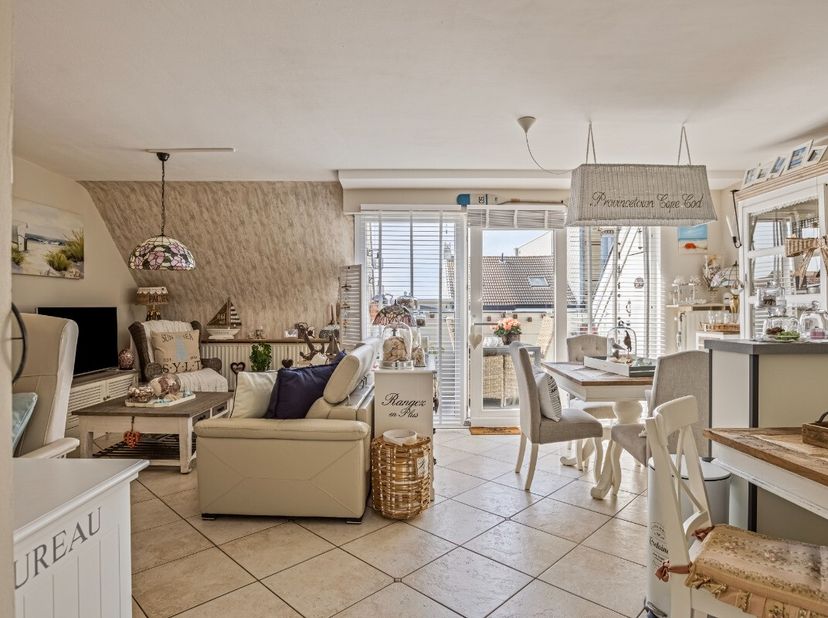 Blankenberge: duplex de 3 chambres à coucher à vendre près du centre.À 1 km à peine du centre de Blankenberge, vous trouverez ce duplex prêt à l&#039;emplo