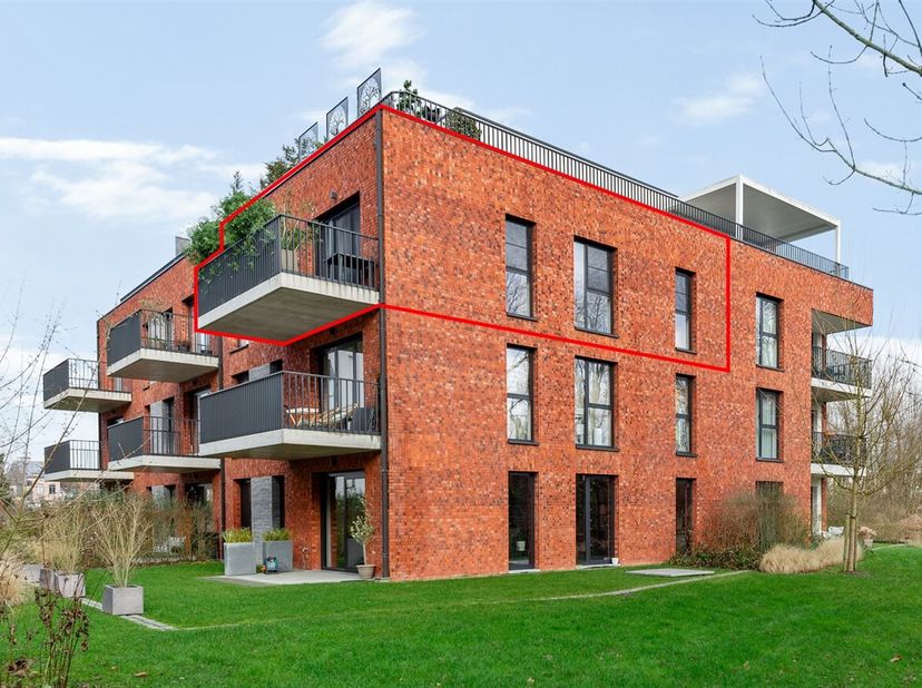 Appartement à vendre
                    à 1651 Lot
