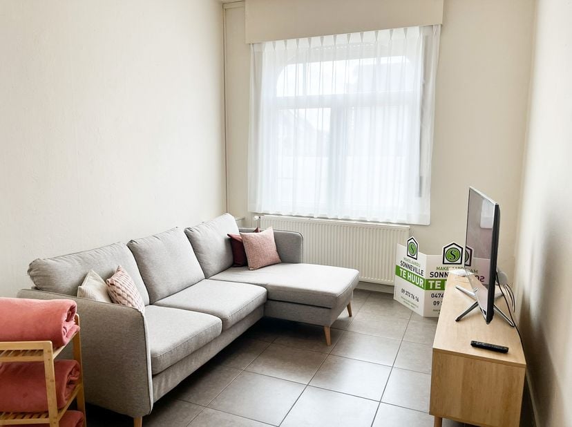 Troeven van deze woning:&lt;br /&gt;
Ideale ligging: Vlakbij het centrum van Deinze, met alle voorzieningen op wandelafstand.&lt;br /&gt;
Uitstekende bereikbaarhe