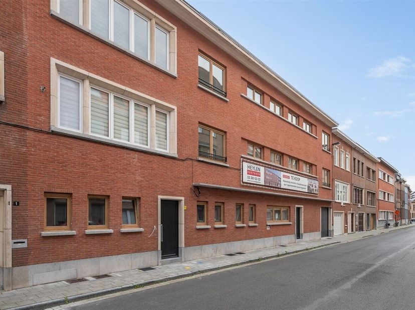 openhuizendag maandag 26 mei tussen 16u30 en 18u00&lt;br /&gt;
Nieuwbouw appartement met 2 slaapkamers terras en tuin in het centrum van Lier&lt;br /&gt;
Ligging: