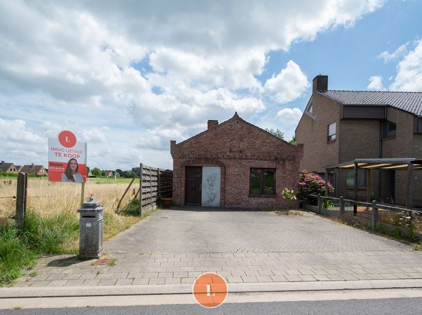 Te koop: rustig gelegen verder af te werken bungalow in een groene buurt van Wevelgem.&lt;br /&gt;
&lt;br /&gt;
De woning ligt in een aangename, niet-afgelegen om