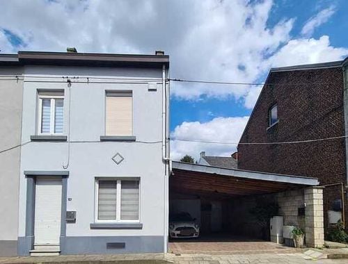                                         Maison à vendre à Châtelet, € 300.000
