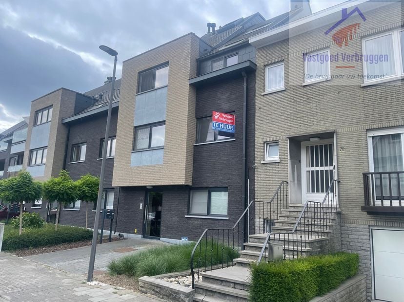 Appartement à louer
                    à 9300 Aalst