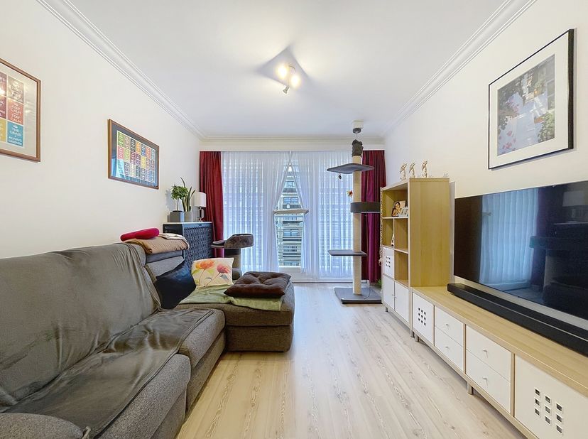 MACHTENS - REF: 6768526 - MOOIE FLAT MET 1 SLAAPKAMER EN TERRAS!&lt;br /&gt;
Gelegen op de 5e verdieping van een condominium, bieden wij te koop dit prachti