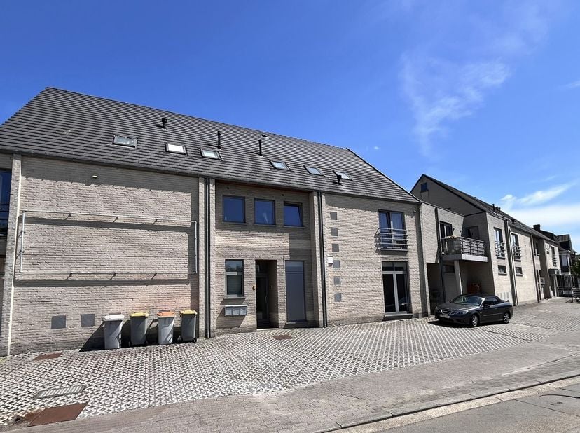 Appartement à vendre
                    à 3665 As