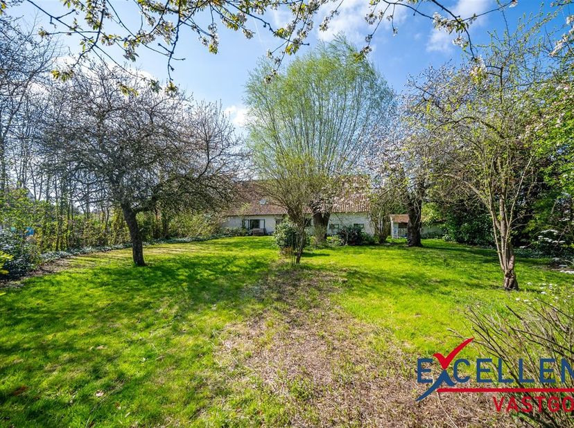 Maison à vendre
                    à 9750 Huise