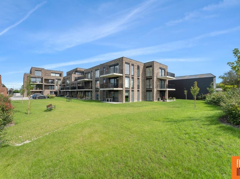 Ontdek het laatste beschikbare appartement, nu met een korting van maar liefst euro19.500 (excl. kosten), op de aankoop van een 2de parking! Dus: 1 pa