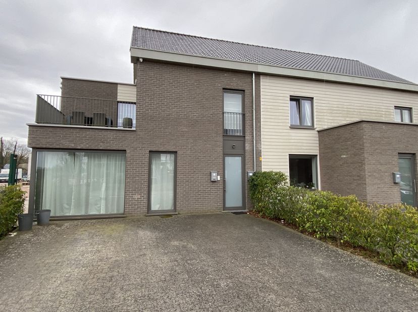 Appartement à louer
                    à 3540 Schulen