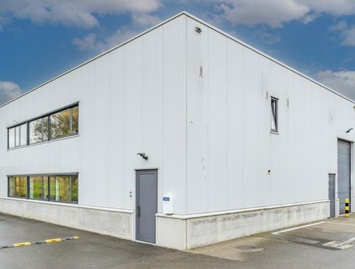                                         Bedrijfsgebouw te huur in Aartselaar, € 2.950
