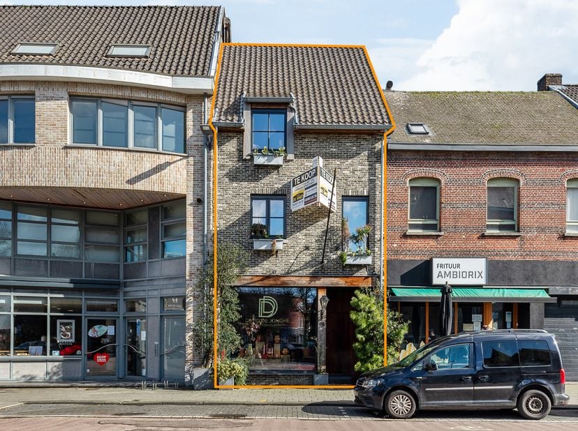 Bien professionnel à vendre
                    à 2630 Aartselaar