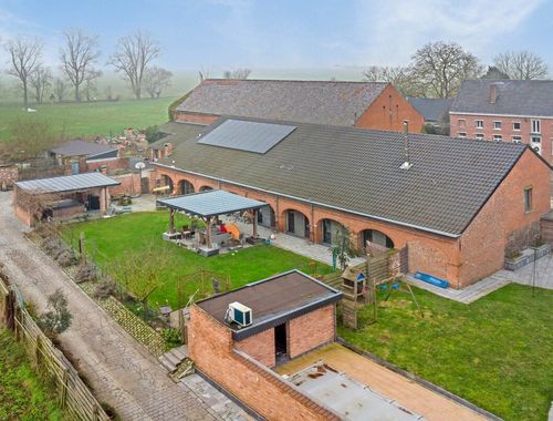                                         Villa à vendre à Neufvilles, € 899.000
