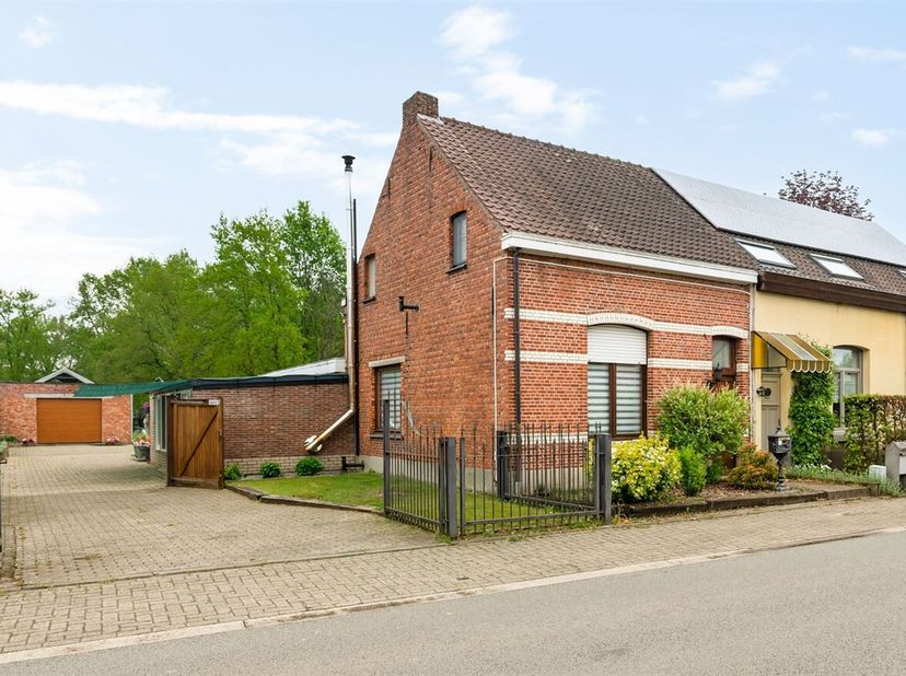 Maison à vendre
                    à 2980 Zoersel