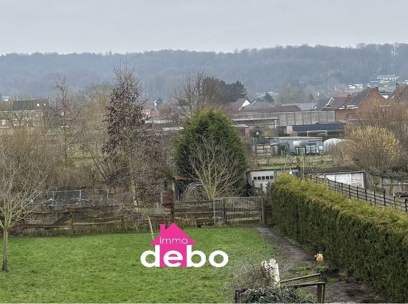 Ruien, op enkele kilometers van de Kluisbos, perceel bouwgrond met facade 7 meter en een totale oppervlakte van 628m² zonder bouwverplichting&lt;br /&gt;
Pr