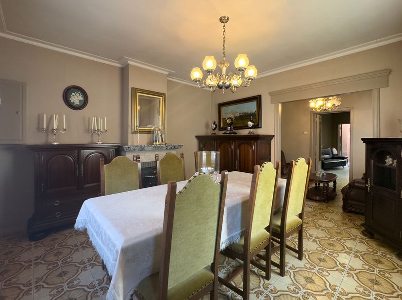 Maison à vendre
                    à 9240 Zele