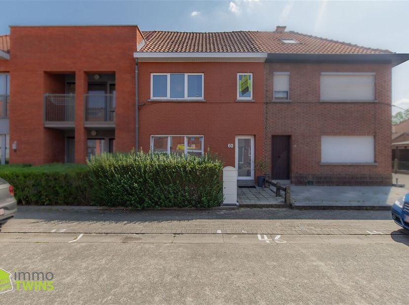 Instapklare charme op wandelafstand van hartje Dendermonde&lt;br /&gt;
Welkom in deze verrassend lichtrijke, volledig gerenoveerde woning waar modern comfor