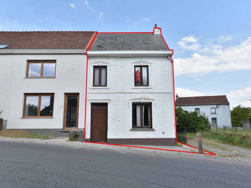 RENOVATIEPROJECT &lt;br /&gt;
 &lt;br /&gt;
Te renoveren halfopen bebouwing in het hart van Neerijse (Huldenberg). De woning is gelegen aan de Sint-Pieter en Pauw