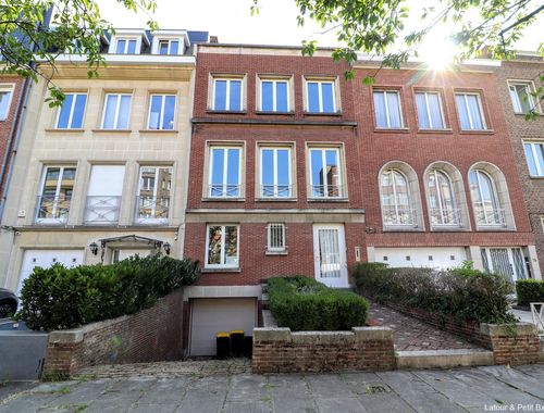                                         Woning te huur in Elsene, € 3.700
