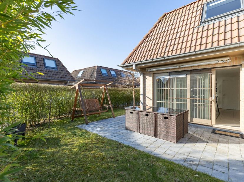 Adinkerke/De Panne: Rustig gelegen vakantiewoning te koop in De Panne Deze recent gebouwde vakantiewoning ligt in het charmante Walhofpark, op wandela