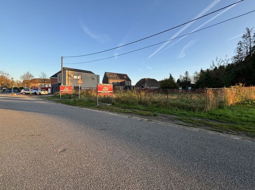 Terrain à vendre
                    à 3971 Heppen