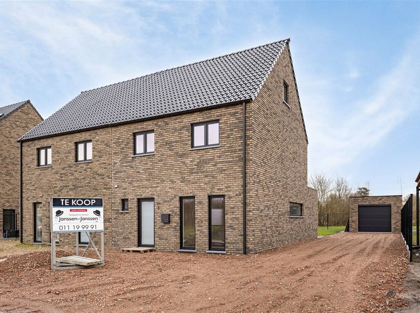 Deze prachtige energiebesparende nieuwbouw is de idéale gezinswoning gelegen in een residentiële woonwijk nabij het centrum van Leopoldsburg en andere