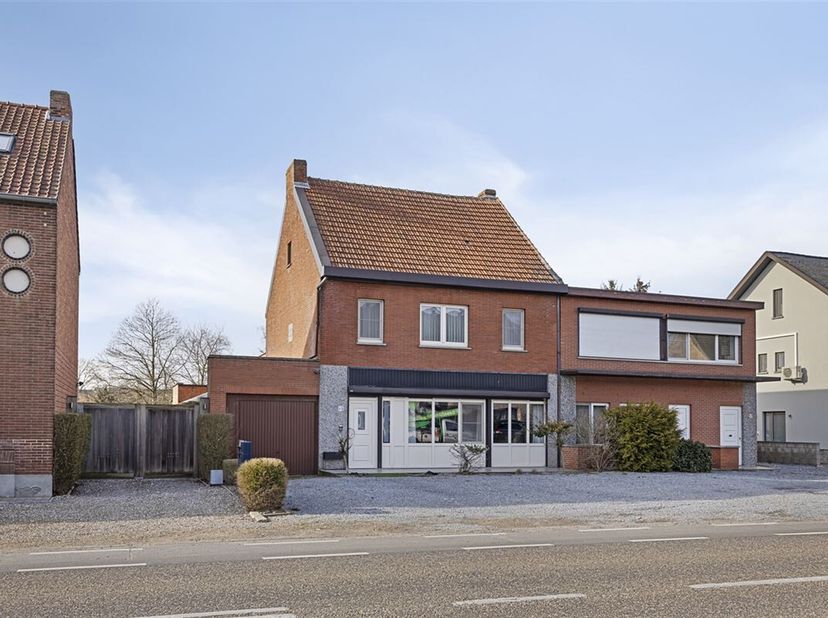 Bien professionnel à vendre
                    à 3520 Zonhoven