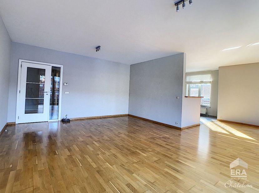 Ixelles : Appartement avec terrasse à louer, situé dans le quartier du ChatelainSitué au cur du quartier animé du Chatelain à Ixelles, cet appartement