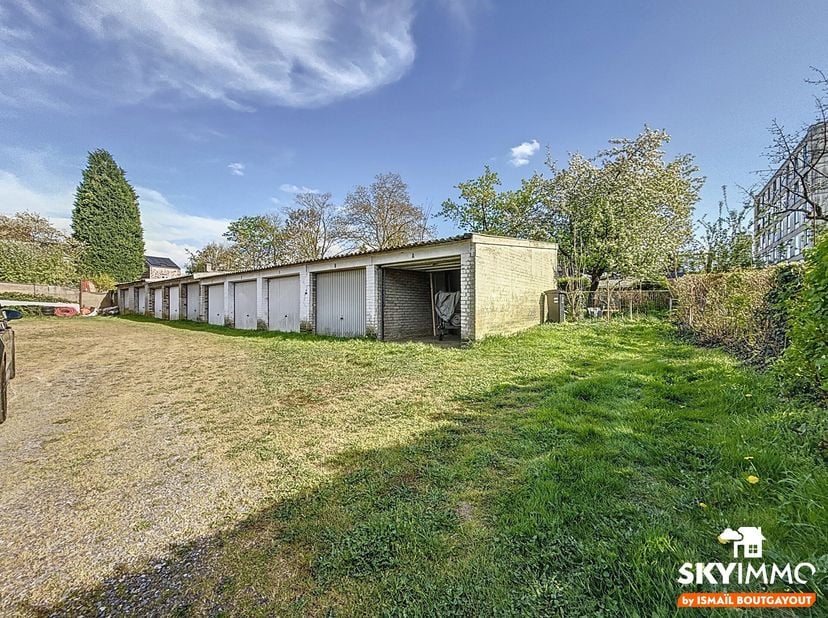 L&#039;agence SKYIMMO vous propose un garage situé sur SERAING  d&#039;une superficie de 15 m² situés au sein d&#039;une résidence sécurisé. Une occasion à ne pas ma